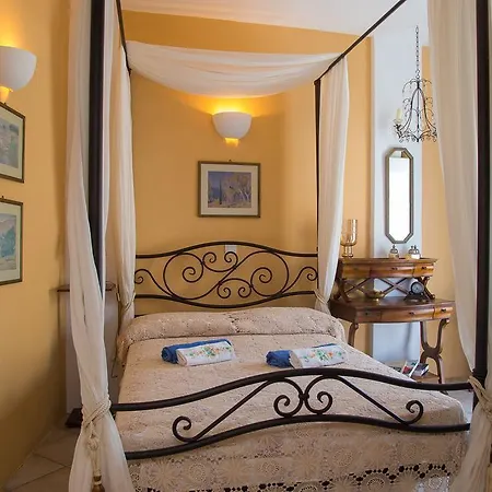 Lydia Luxury