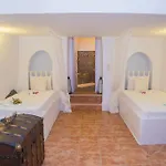 Villa Lydia Luxury Karterados (Santorini)