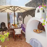 Lydia Luxury * Karterados (Santorini)