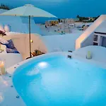 Lydia Luxury *