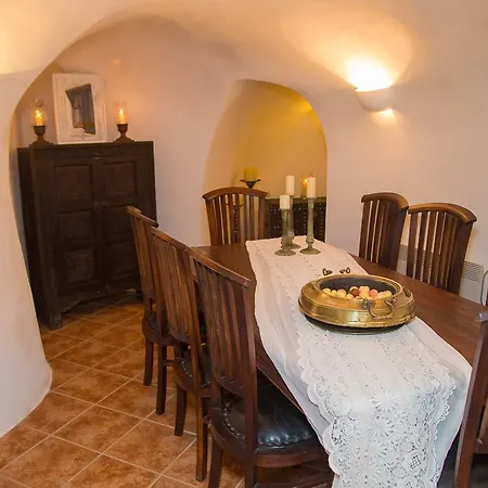 Lydia Luxury * Karterados (Santorini)