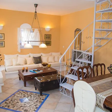 Lydia Luxury * Karterados (Santorini)