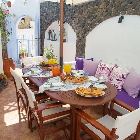 Lydia Luxury Karterados (Santorini)