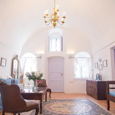 Villa Lydia Luxury Karterados (Santorini)